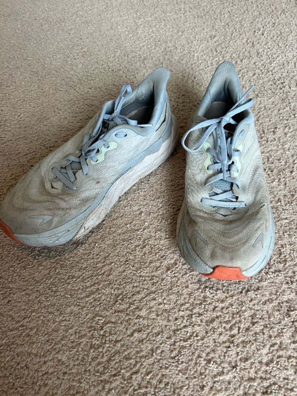 HOKA Running Arahi 6 Light Blue/White
